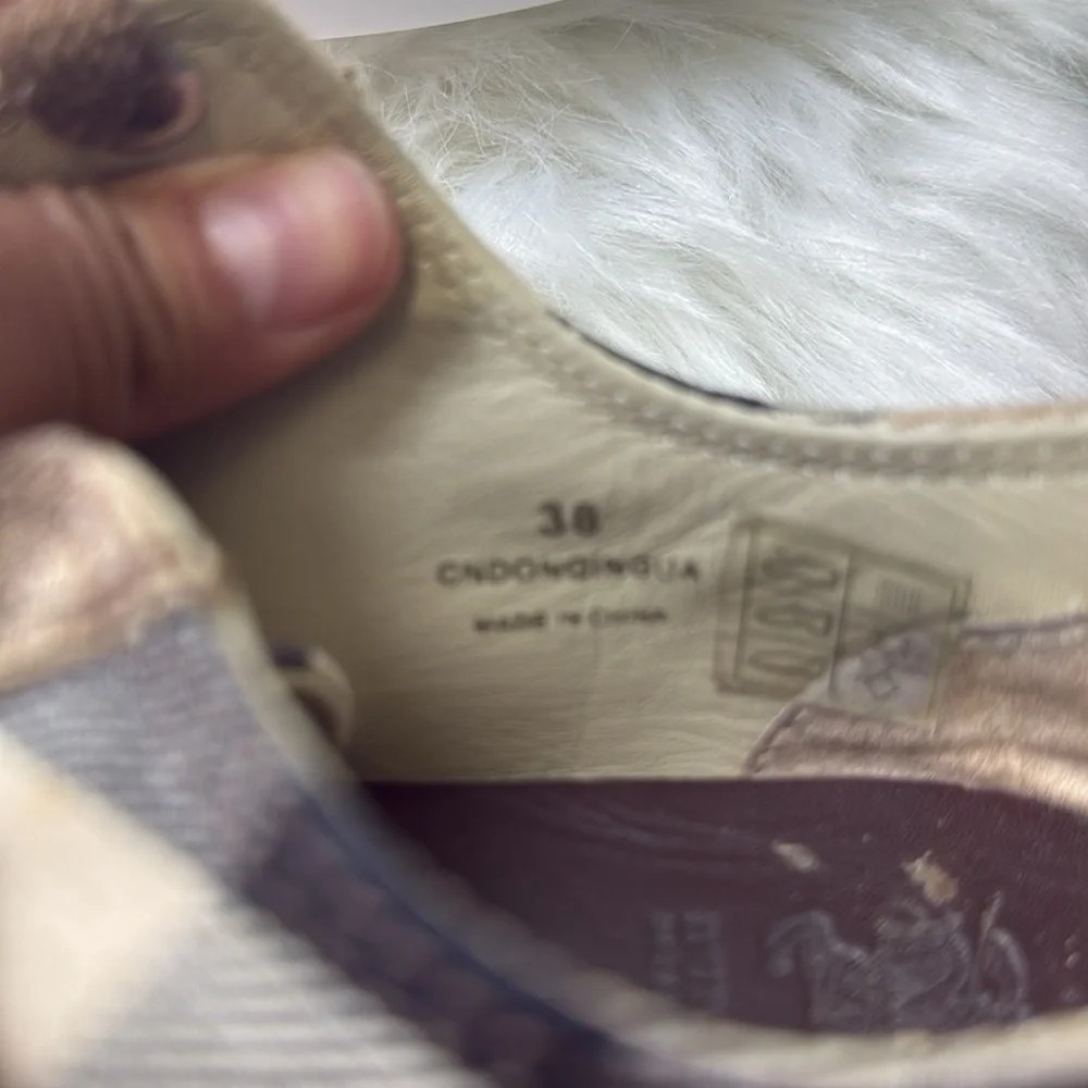 Size 7 (37) Women’s Burberry Sneakers
